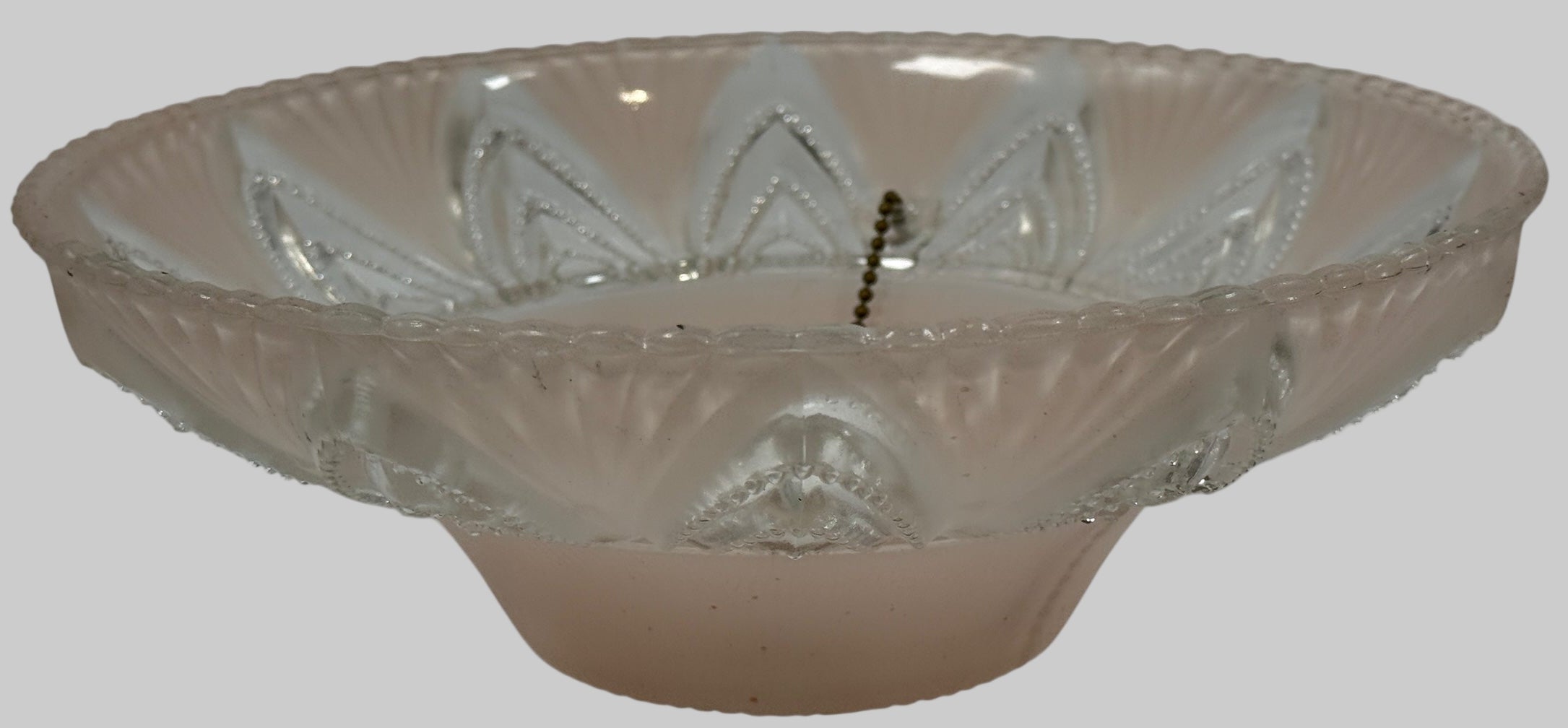 Abat-jour de plafond Art déco en verre dépoli rose – années 1930