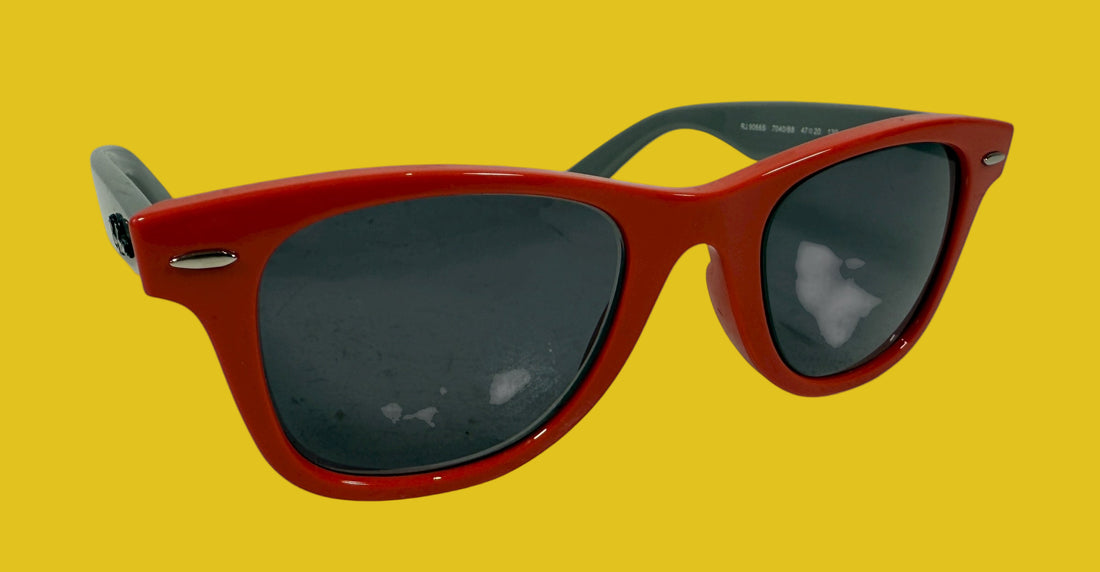 Ray-Ban Junior RJ9066S coral grey Wayfarer youth sunglasses – authentic kids’ 47 mm frames, excellent condition, Italian-made.