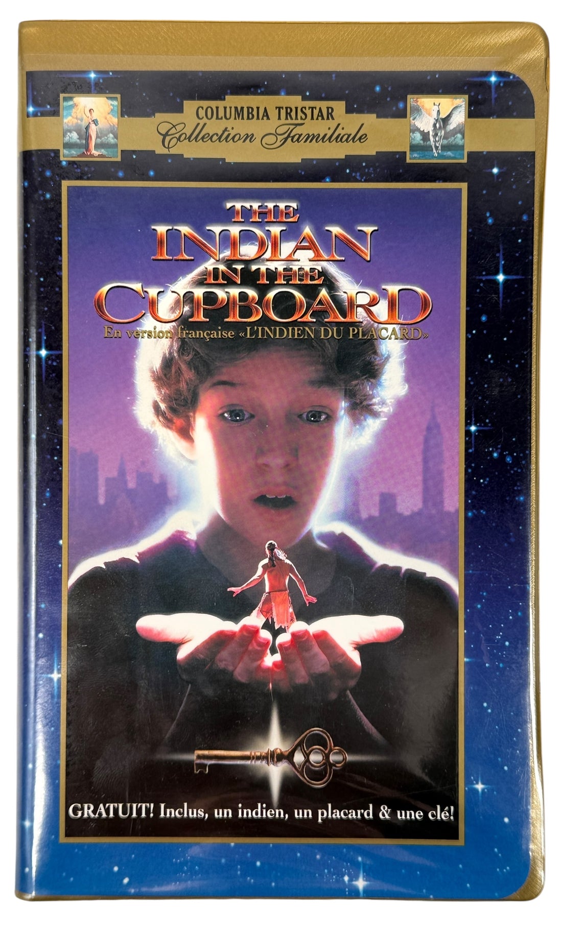 Rare 1995 Indian in the Cupboard Canadian VHS gift set with sealed Little Bear figure. Collectible 90s promo edition in good condition. Fast shipping from Montreal.