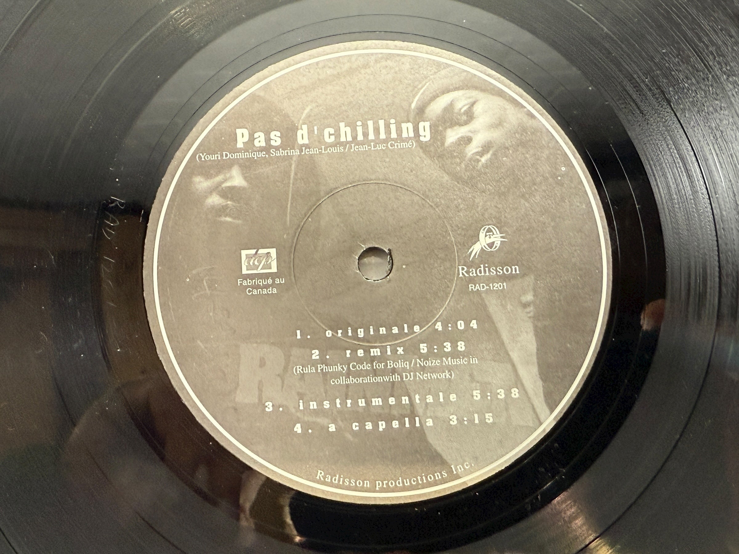 Rare Radisson Productions Pas d’chilling Move On 12” Canadian hip hop single. VG vinyl, scarce Québec indie rap release with remix and instrumental versions.