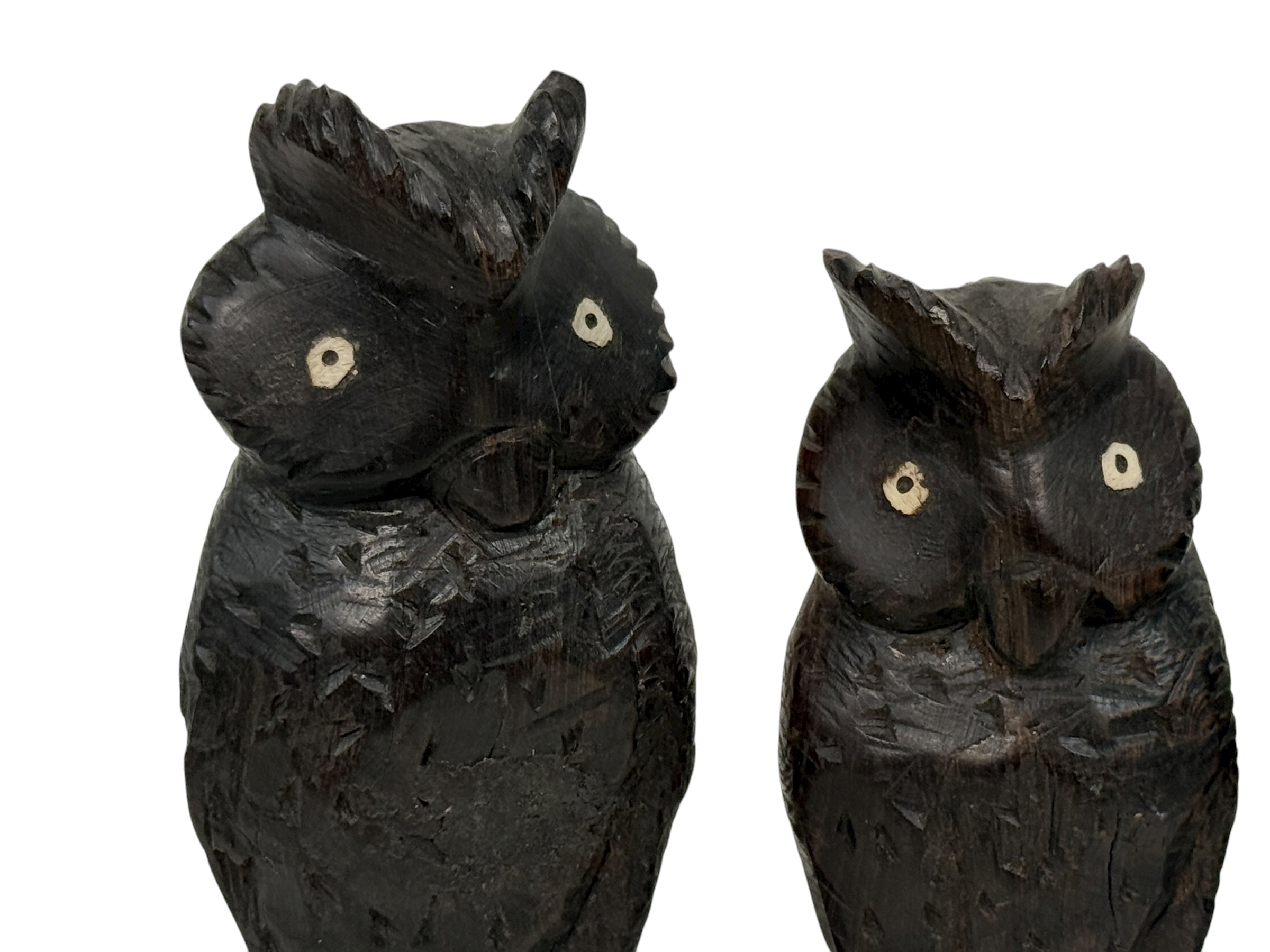 Hand-carved African ebony parrot trio. Solid hardwood folk-art birds in vintage condition. Great decor set. 