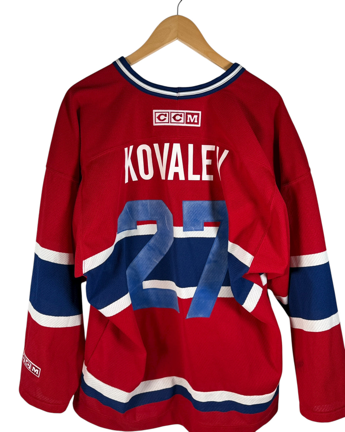 Vintage CCM Montreal Canadiens jersey with Kovalev #27, made in Canada. Quality sewn details, collectible fan gear. Ships fast from Montreal.