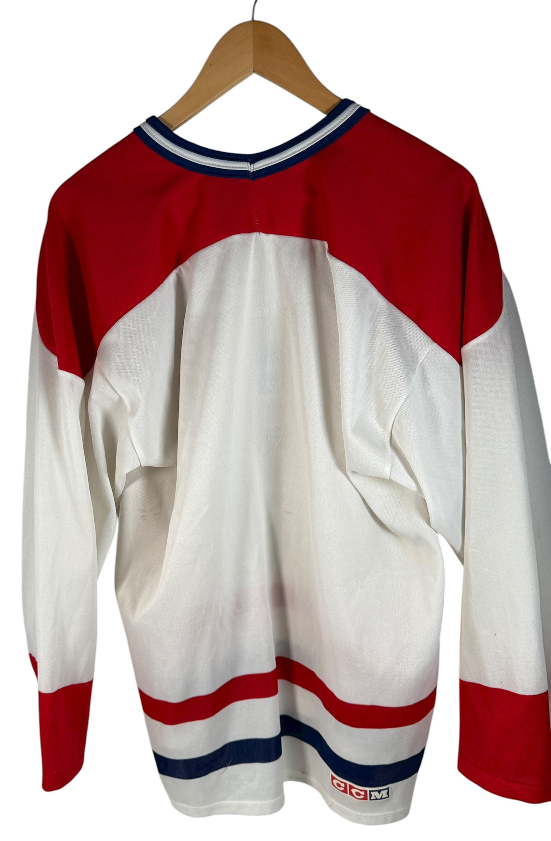 Vintage 1990s CCM Montréal Canadiens hockey jersey. Classic Habs colours, made in Canada. Clean condition. Ideal for fans and collectors.