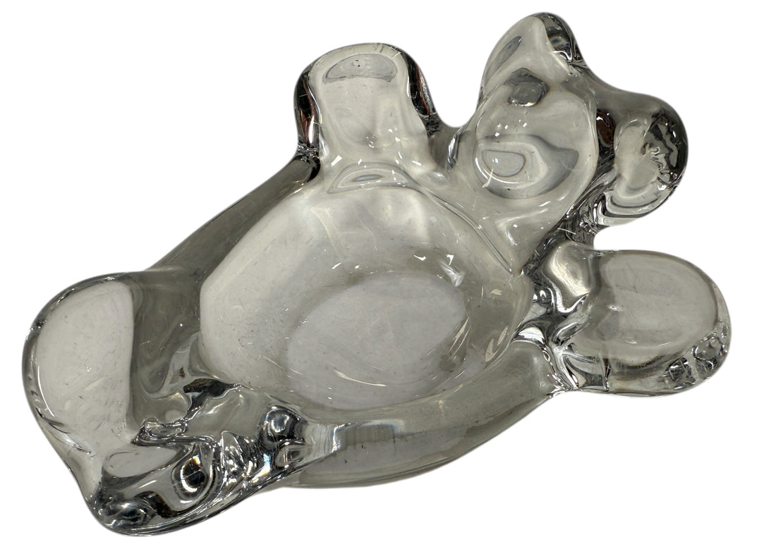 Vintage Vannes-le-Châtel crystal bear bowl made in France. Heavy sculpted glass with clear mid-century form. Great décor piece or collectible gift.