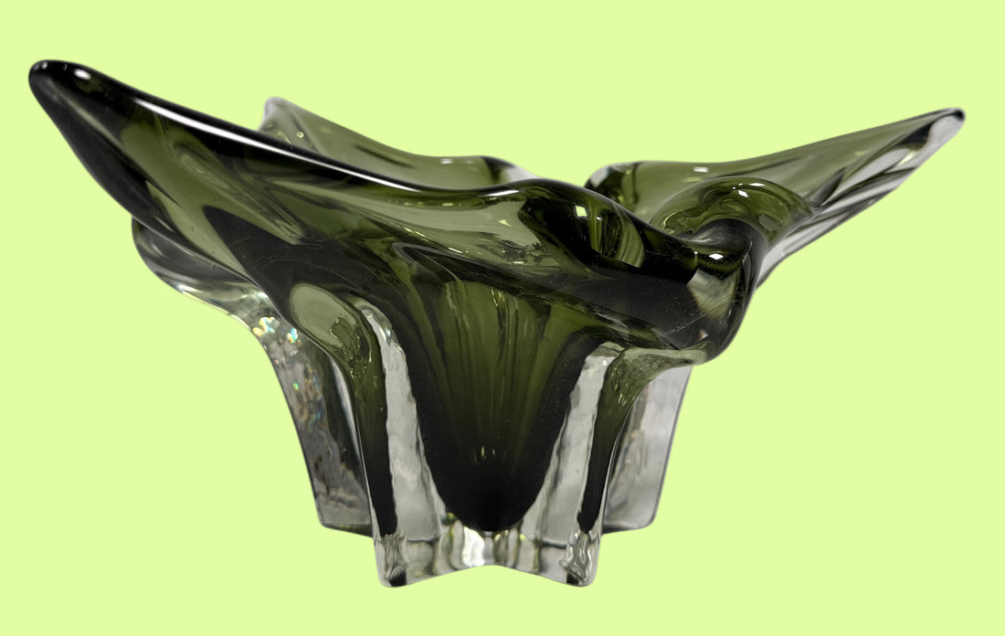 Bol Chalet Vintage en Verre Art Déco Vert Avocat MCM Forme Libre Stretch
