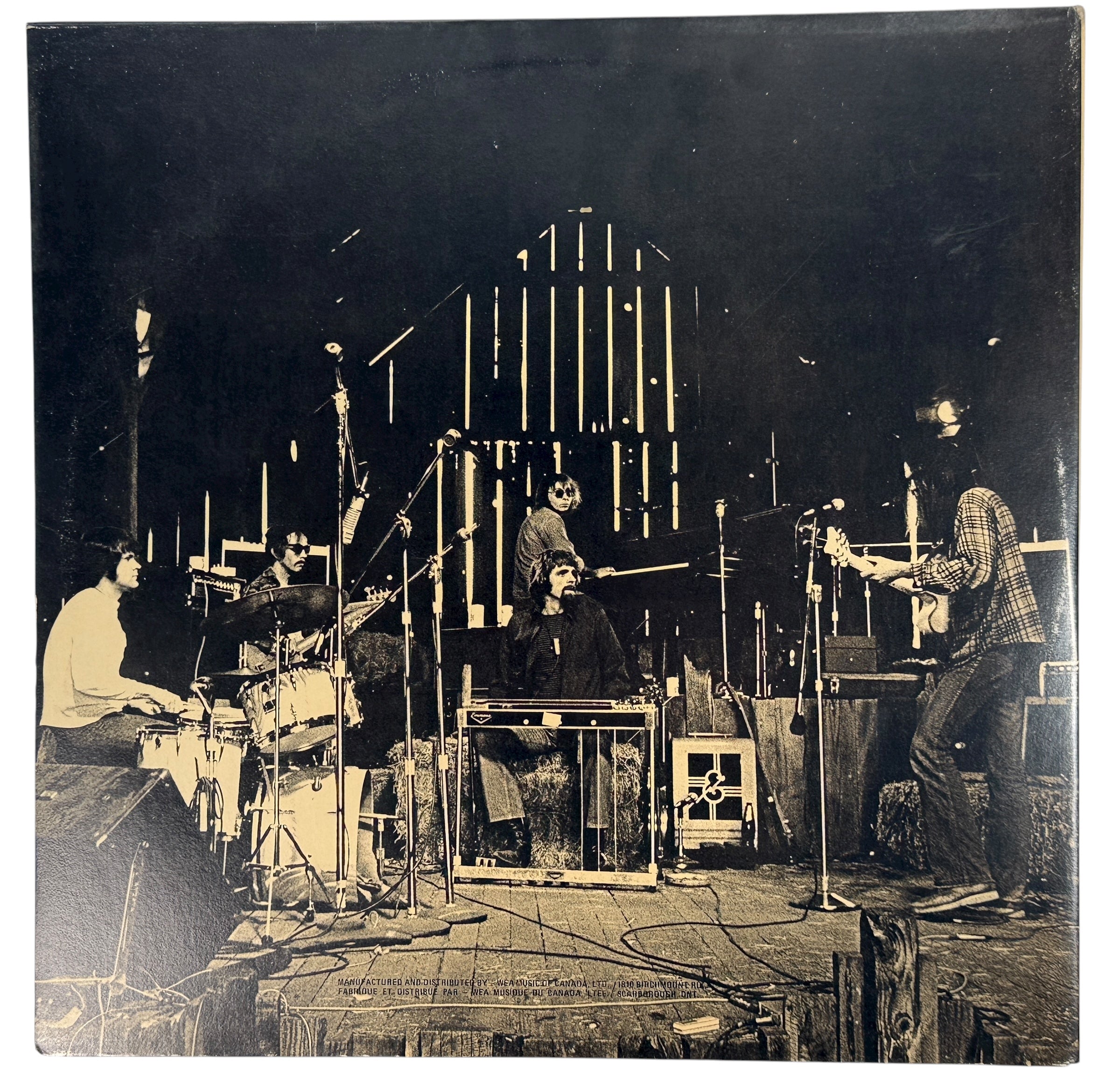 Original 1972 Canadian Harvest LP by Neil Young on Reprise KMS 2277. VG+ vinyl, gatefold cover, includes “Heart of Gold” and “Old Man.”