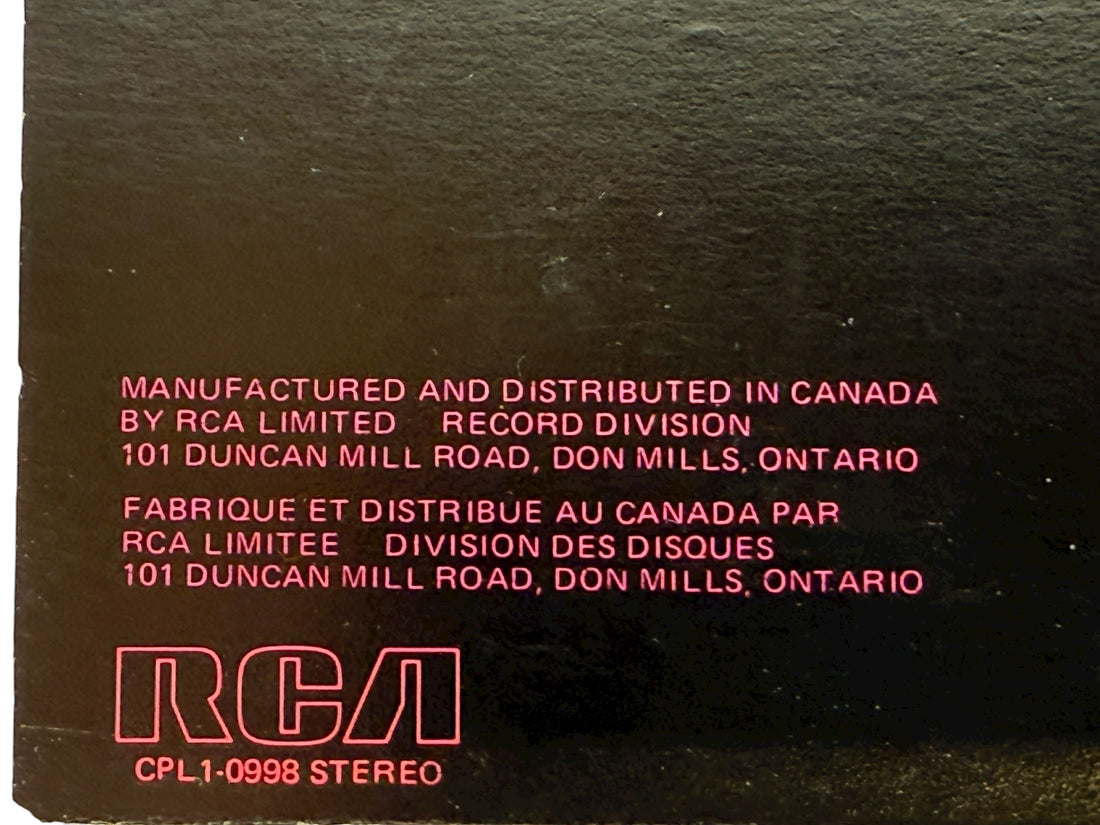 1975 David Bowie Young Americans Canadian RCA Dynaflex LP. G/VG condition classic soul-era album. Collectible vintage Bowie vinyl.