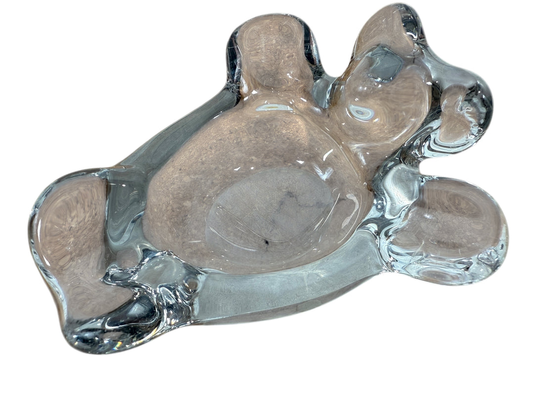 Vintage Vannes-le-Châtel crystal bear bowl made in France. Heavy sculpted glass with clear mid-century form. Great décor piece or collectible gift.