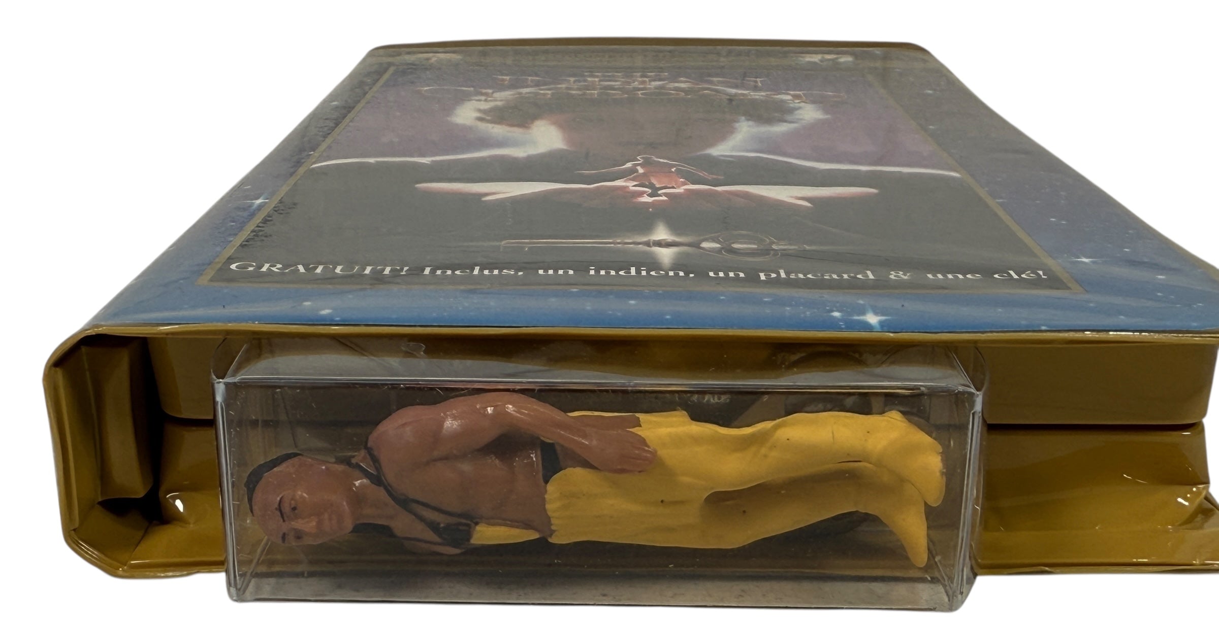 Rare 1995 Indian in the Cupboard Canadian VHS gift set with sealed Little Bear figure. Collectible 90s promo edition in good condition. Fast shipping from Montreal.