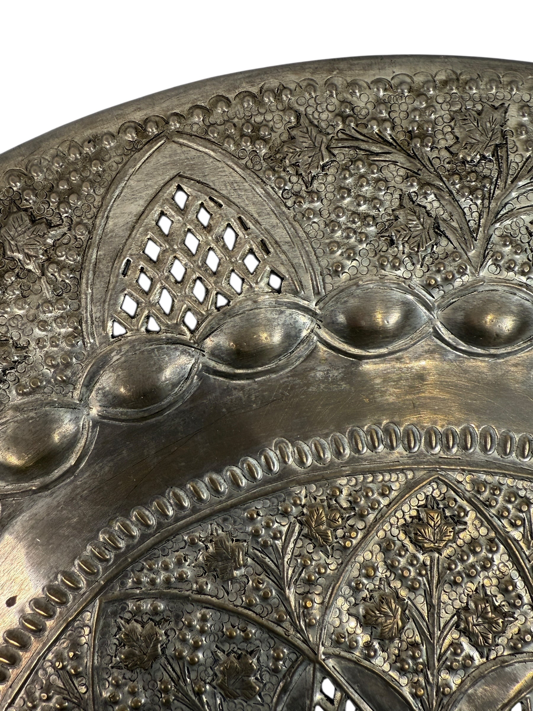 Vintage 20” hand-chased brass tray with pierced floral border. Moroccan/Egyptian style décor with rich patina. Eco Depot Montreal.