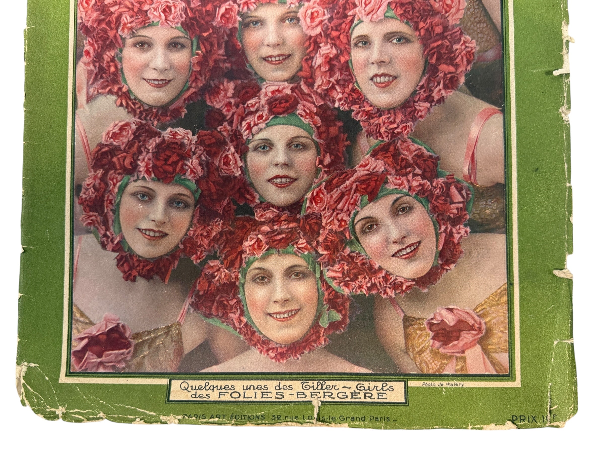 Vintage 1923 Folies-Bergère souvenir album by Paris Art Éditions. Rare Art Deco photos of Paris Music Hall dancers by Waléry.