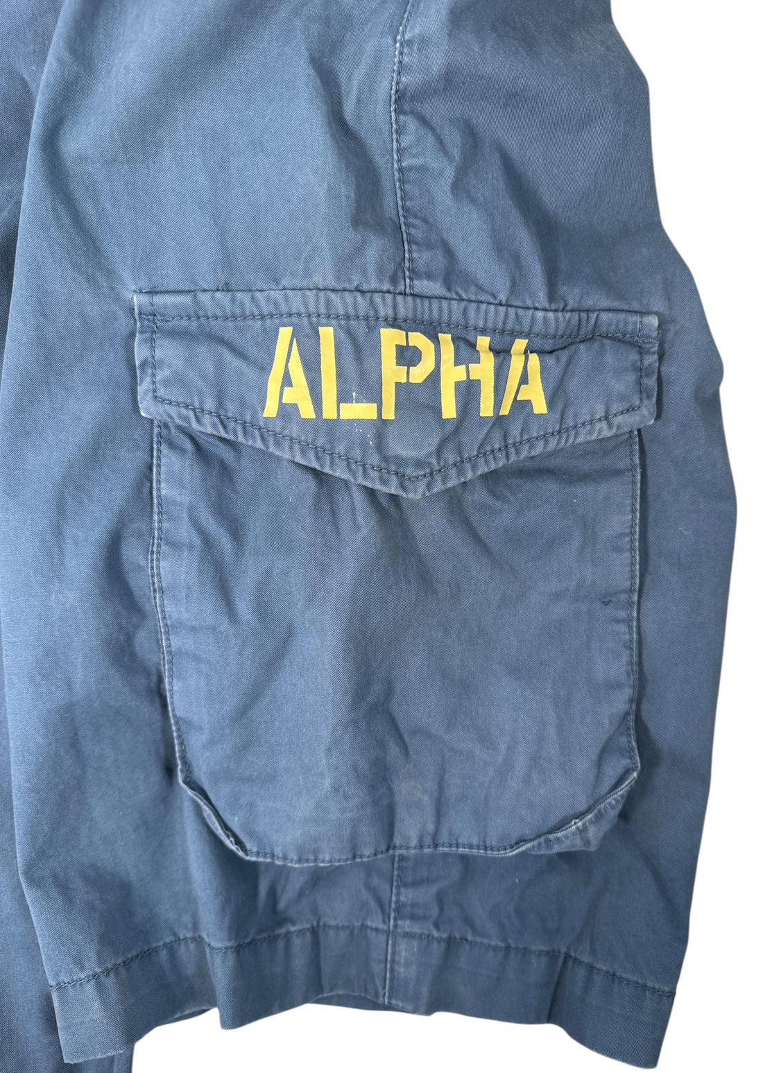 Authentic Resident Evil S.T.A.R.S. cargo shorts with official Capcom tags. Rare mid-2000s game merch in great condition. Ideal for collectors and fans.