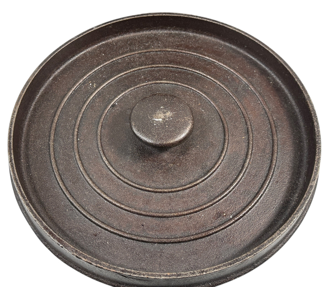 Vintage Benjamin & Medwin Cast Iron Dutch Oven with Coil Bail Handle & Lid – Campfire / Kitchen Use