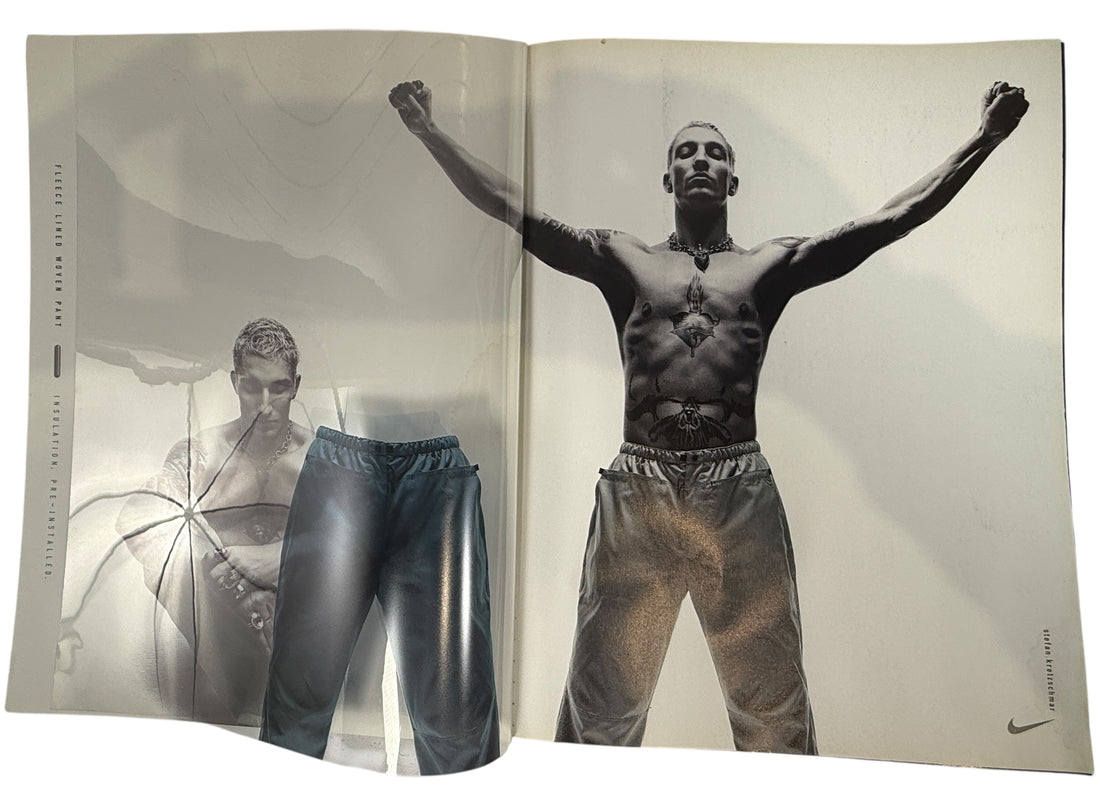 Dazed & Confused- Magazine  portrait  'Michael Stipe Revolutionary' , #68, Auugsut 2000