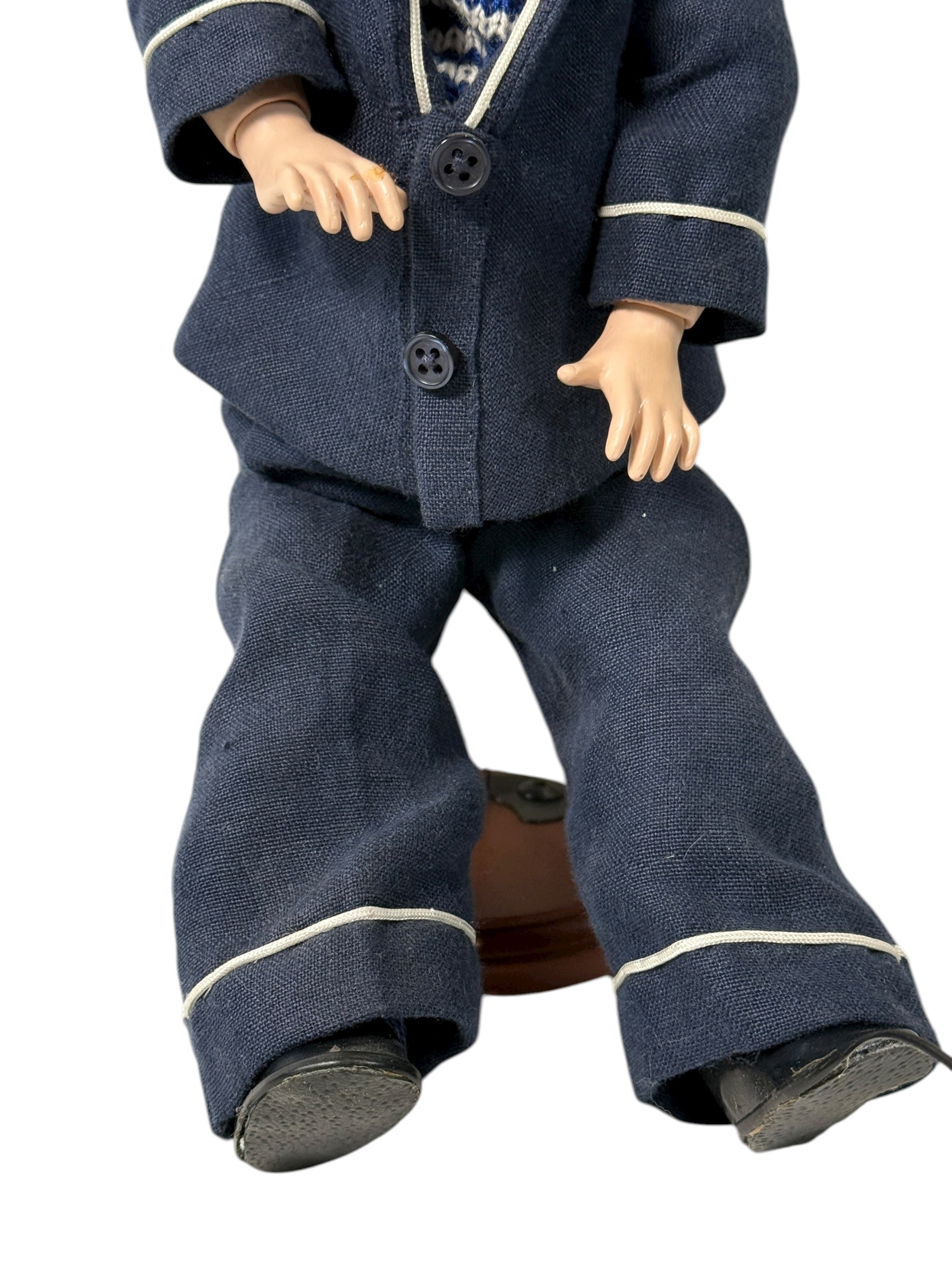 Antique bisque sailor boy doll marked “JLC”, 12″ tall, hand-knit outfit. Early 20th-century European collectible in very good condition – Eco Depot Montreal.