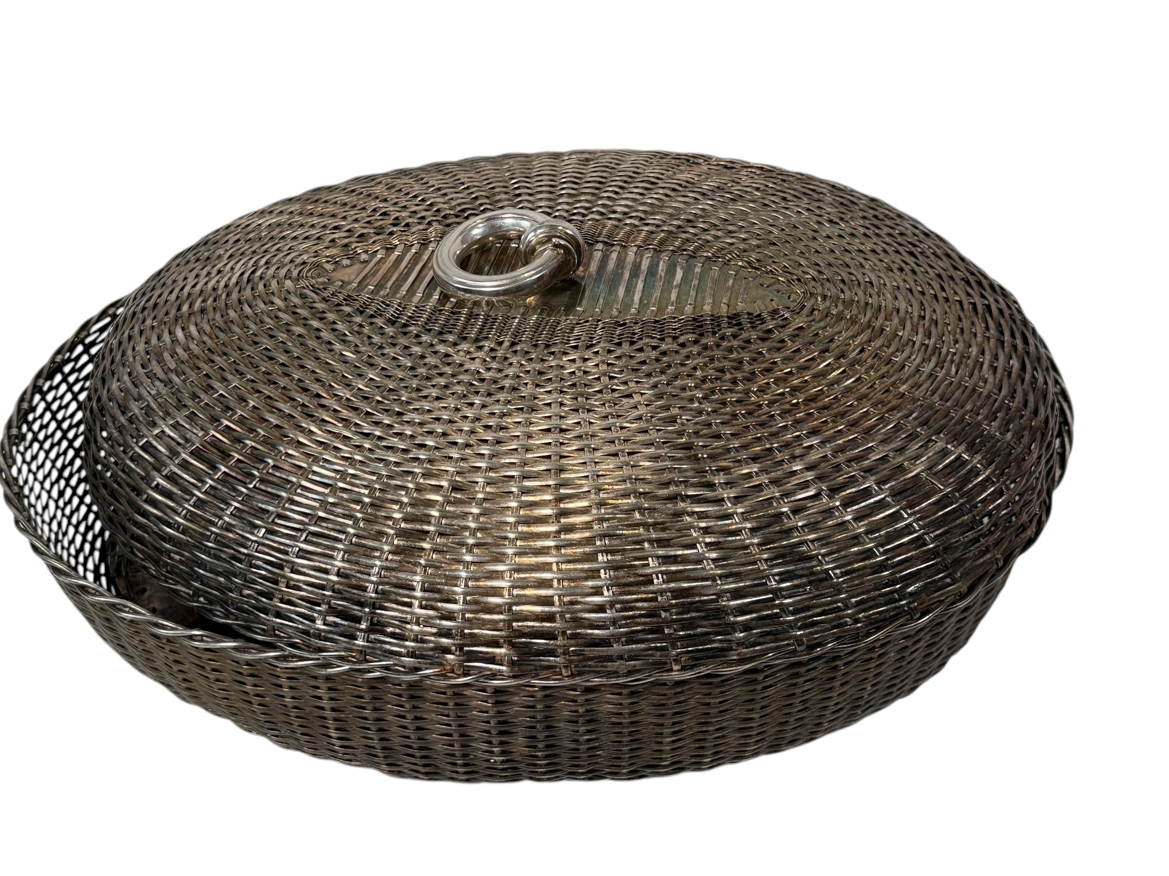 Vintage Israeli silver-plated woven bread basket with domed lid. Elegant mid-century Judaica serveware, ideal for bread or display.