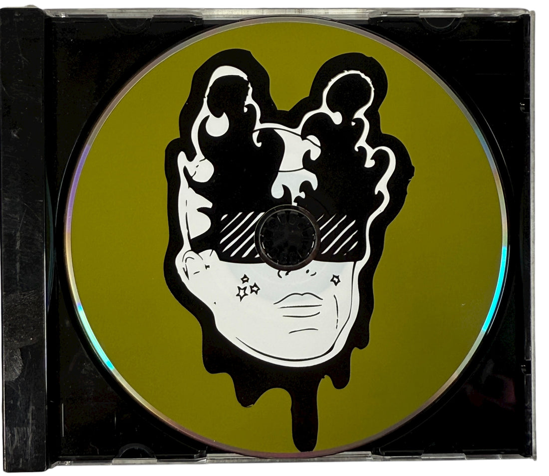 Arctic Monkeys Favourite Worst Nightmare 2007 EU CD first pressing. Original Domino booklet and disc. Great edition for collectors and indie rock fans.