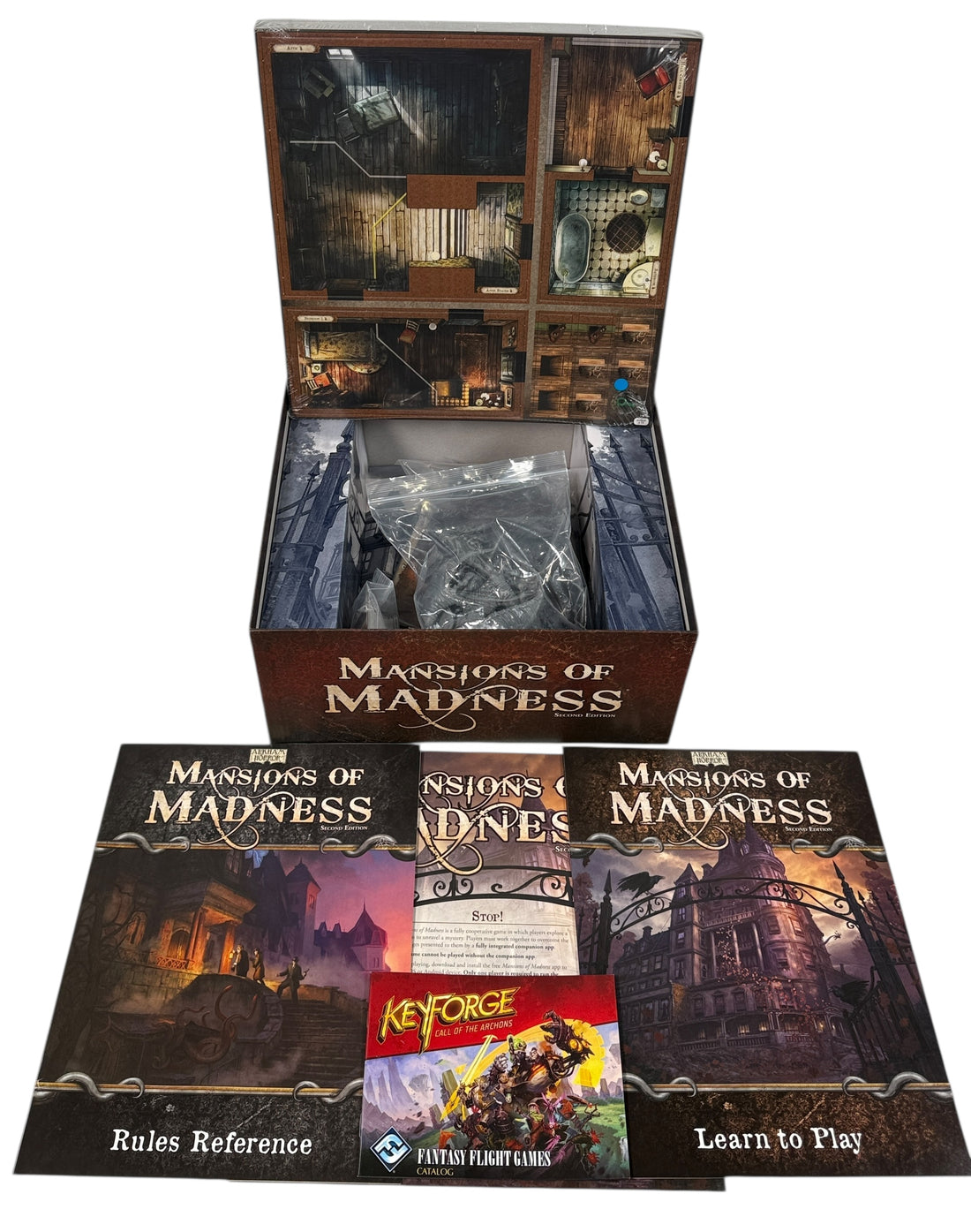 Cooperative horror board game for 1–5 players. Mansions of Madness Second Edition by Fantasy Flight, complete with tiles, minis, and rules.