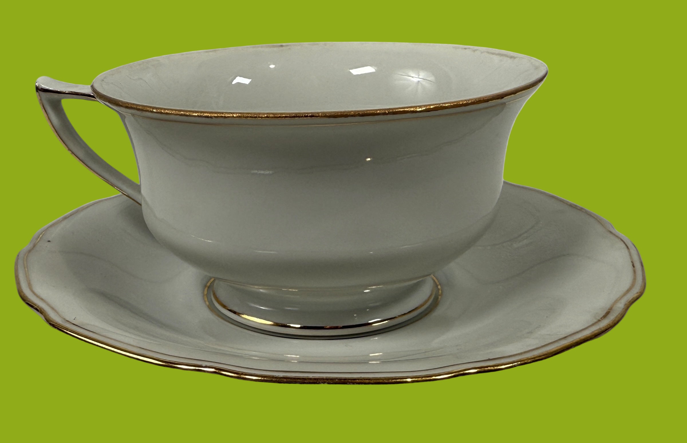 Vintage Bohemia Czechoslovakia Gold-Rim Cups & Saucers – Set of 4