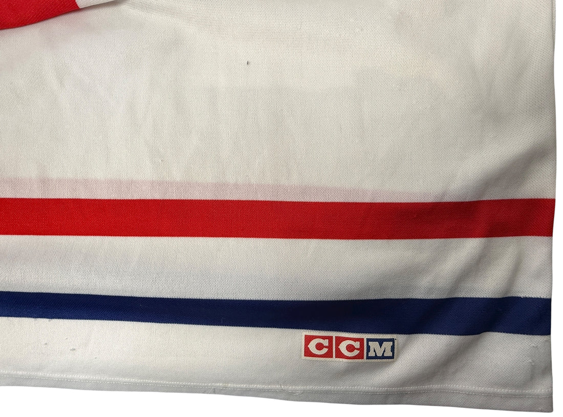 Vintage 1990s CCM Montréal Canadiens hockey jersey. Classic Habs colours, made in Canada. Clean condition. Ideal for fans and collectors.