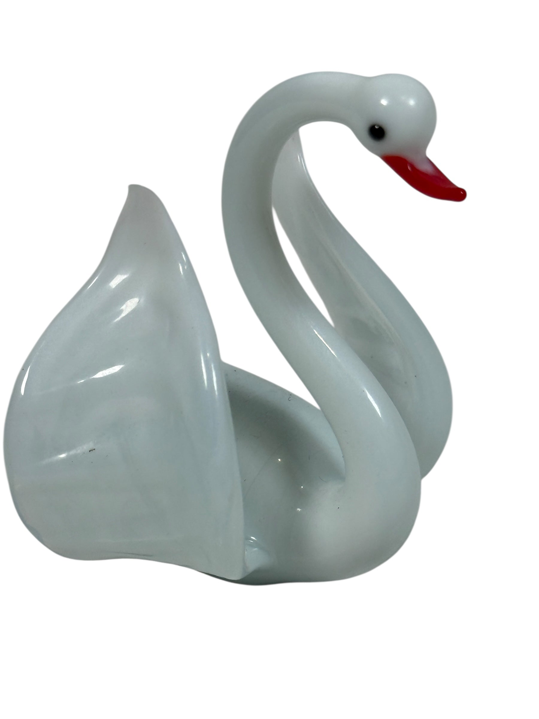 Murano-style art glass swan family set with opaline bodies and amber wings. Decorative 5-piece vintage-style glass display.