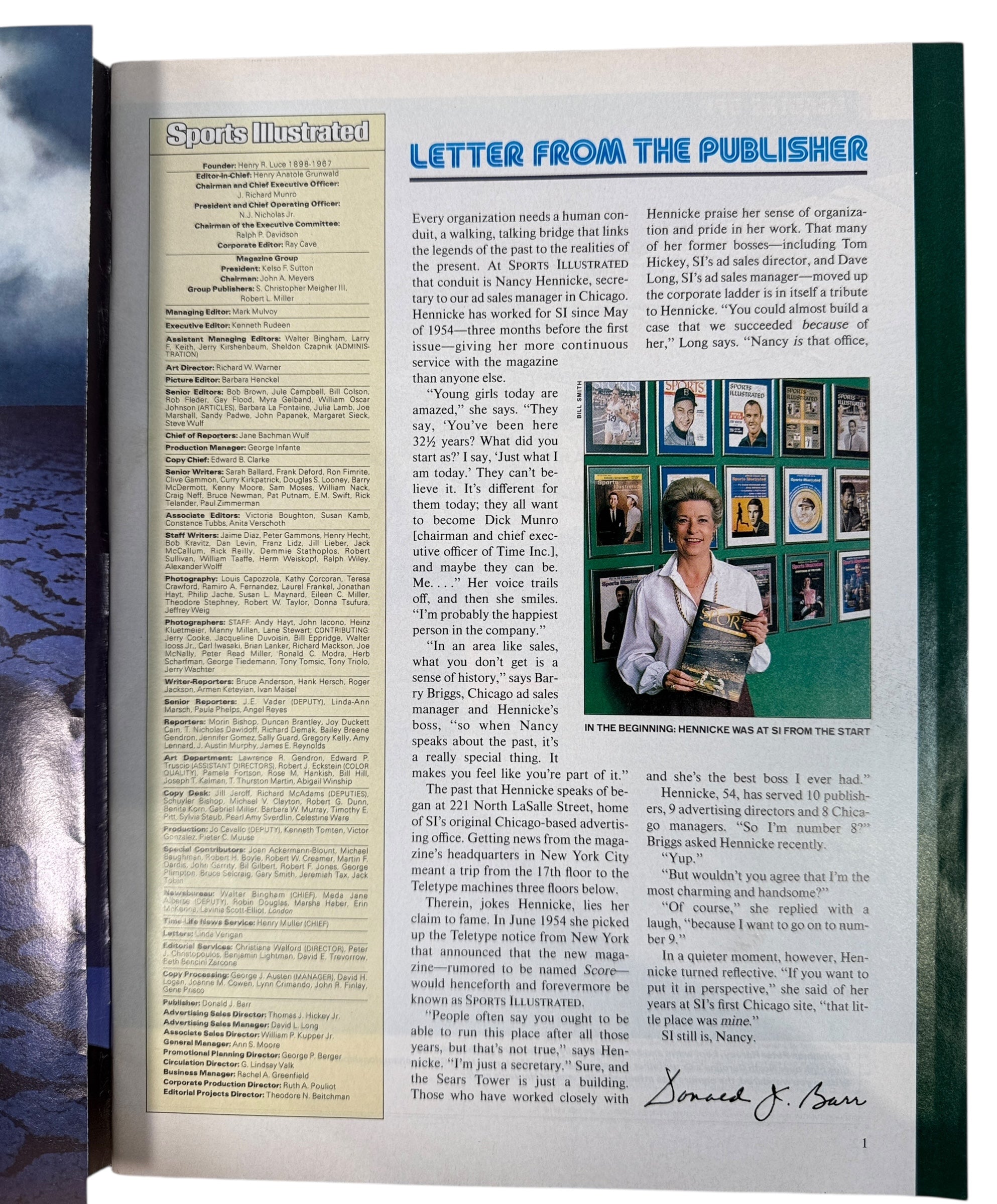 1986 Sports Illustrated issue featuring Darryl Strawberry and the Mets playoff preview. Clean no-label copy from the 1986 World Series season. Collectible sports magazine.