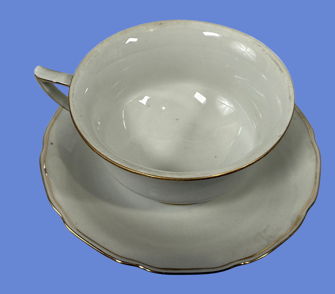 Vintage Bohemia Czechoslovakia Gold-Rim Cups & Saucers – Set of 4