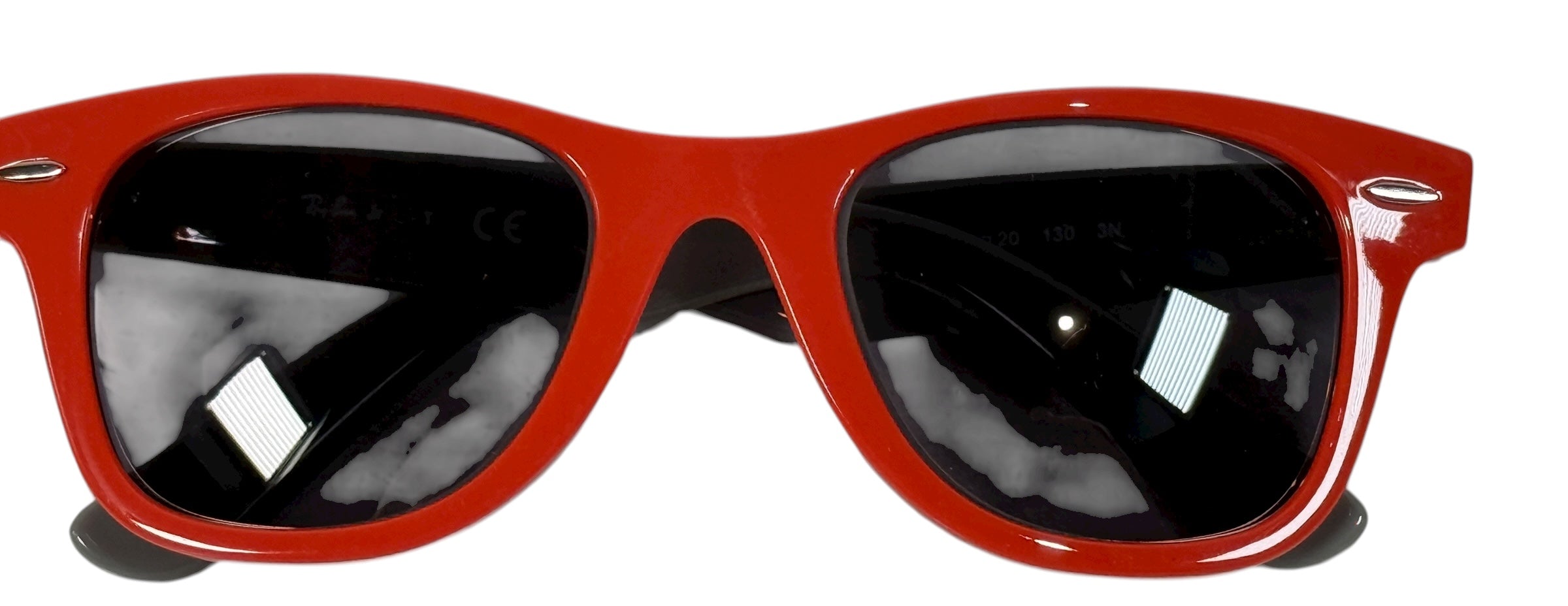 Ray-Ban Junior RJ9066S coral grey Wayfarer youth sunglasses – authentic kids’ 47 mm frames, excellent condition, Italian-made.