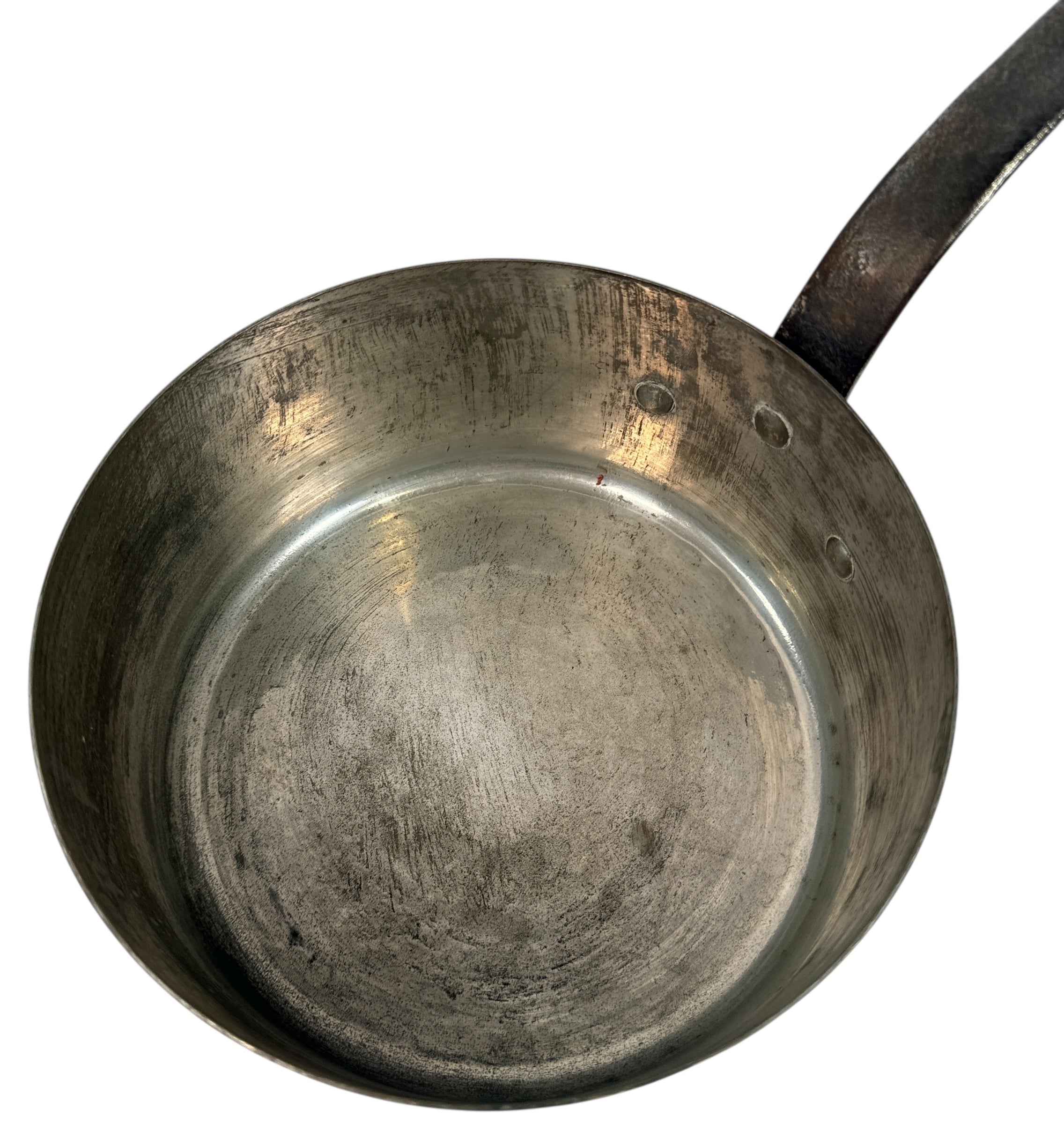 Vintage copper saucepan with tin-lined interior and iron handle, 20cm size. Ideal for cooking or display. Unmarked European style. Sustainable secondhand cookware.