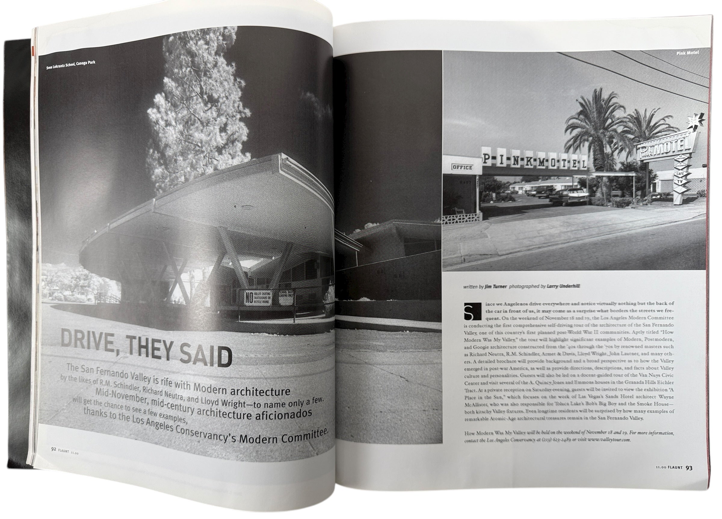 Flaunt Magazine Second Anniversary Nov 2000. Gold-foil mosaic cover, VG condition, clean pages. Rare early collector issue for fashion and design fans.