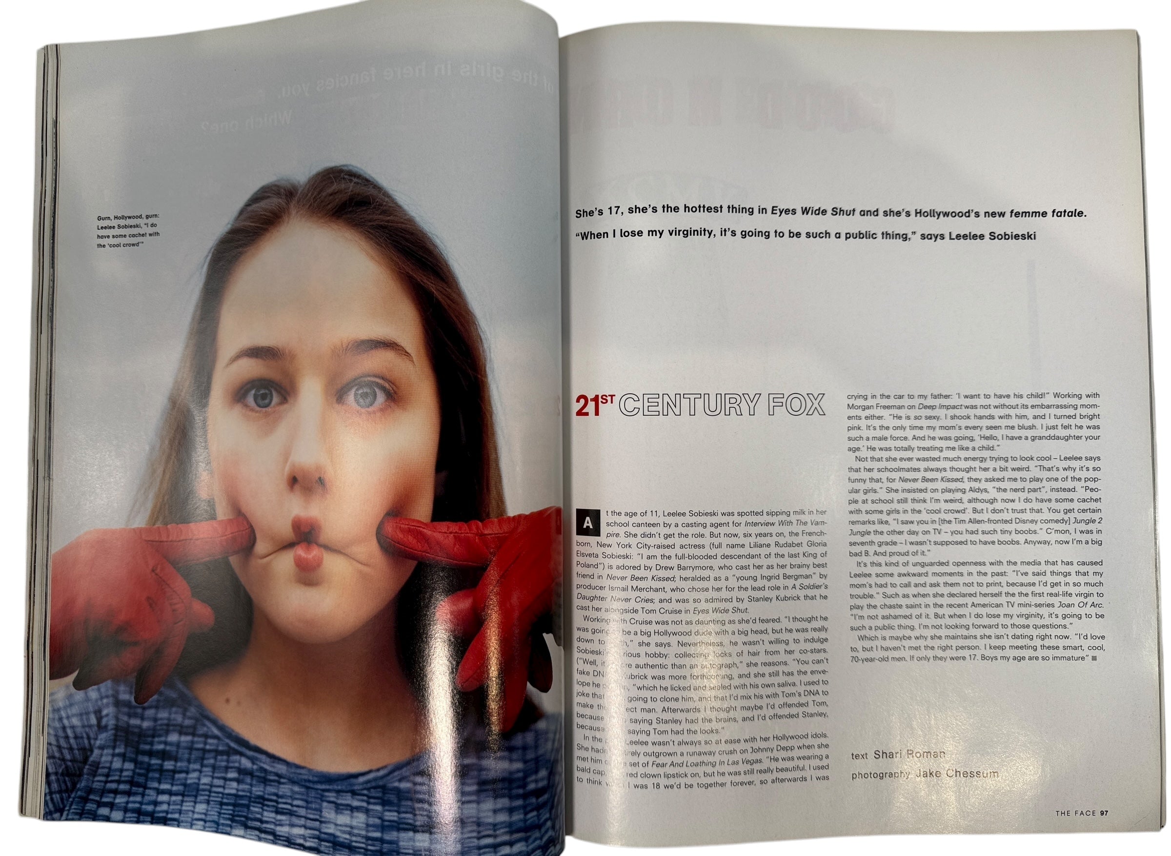 The Face Sept 1999 featuring Puff Daddy “ This is War! ” photo by James Dimmock — an iconic 90s hip-hop and fashion issue in great vintage condition.