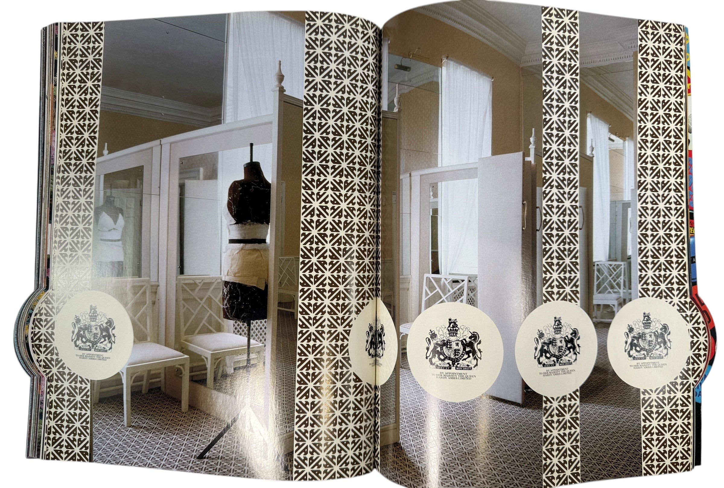 Rare Nest Spring 2001 issue with die-cut cover and “Decorator Gene” theme. Iconic avant-garde interiors magazine in good collectible condition.