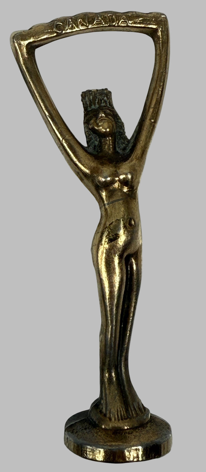 Décapsuleur en laiton du milieu du siècle, souvenir de femme nue, fabriqué au Canada