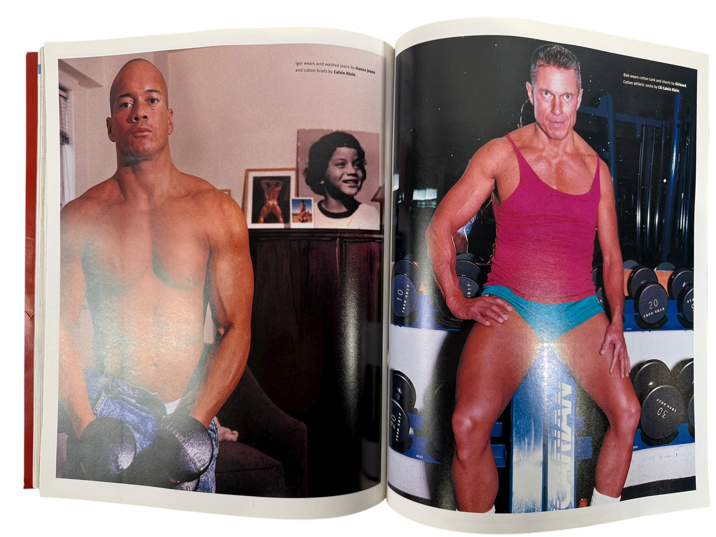 Flaunt Magazine February 2001 Issue 21 Kiss Me cover. Features Kerr Smith, Marcia Gay Harden, Flaming Lips, Andrew Keegan. Good+ collectibles.