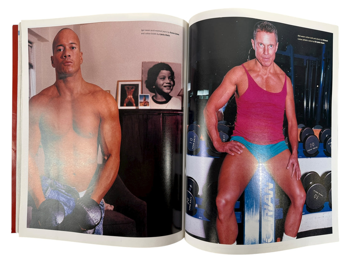 Flaunt Magazine February 2001 Issue 21 Kiss Me cover. Features Kerr Smith, Marcia Gay Harden, Flaming Lips, Andrew Keegan. Good+ collectibles.