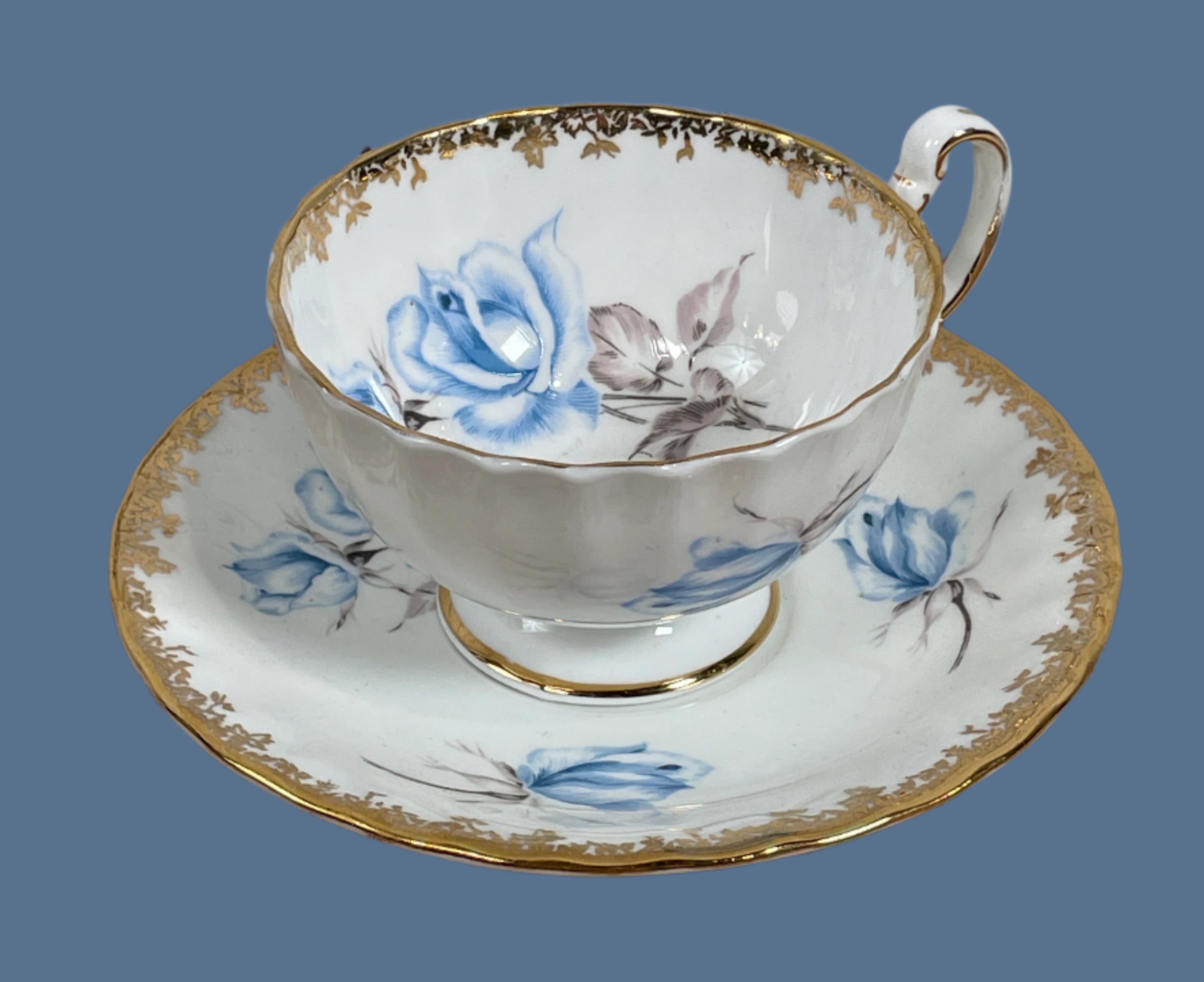 Aynsley, Fine China,  Blue Rose Vintage teacup and Saucer Set England