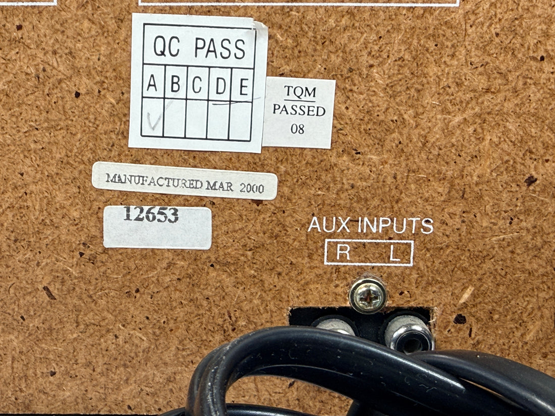 Vintage Grundig Classic, 960 Retro AM/FM, Shortwave Radio, 2000.