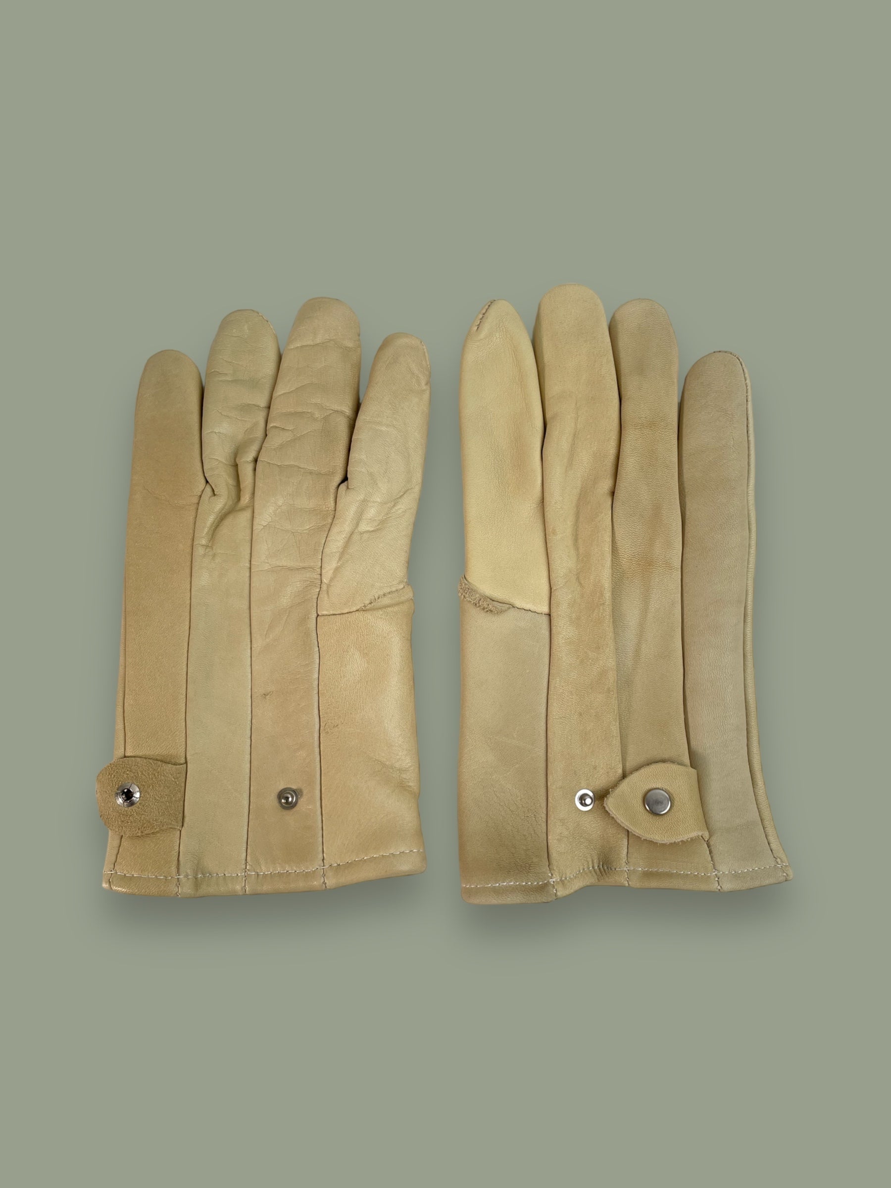 Pair of Kangaroo Leather Tan Gloves in Size Large