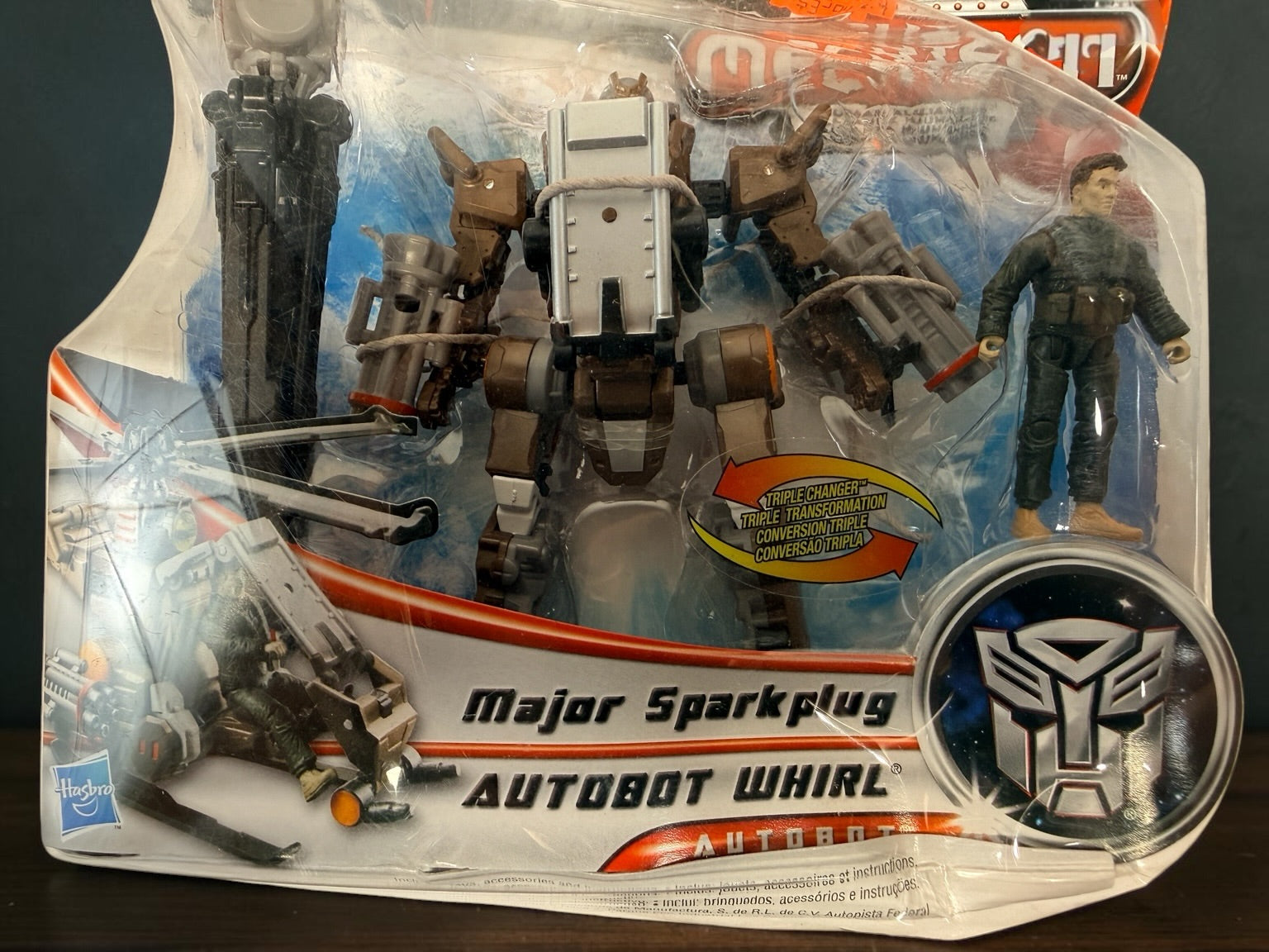 Sealed 2011 Transformers DOTM Autobot Whirl and Major Sparkplug Human Alliance set by Hasbro. Complete with significant package wear.