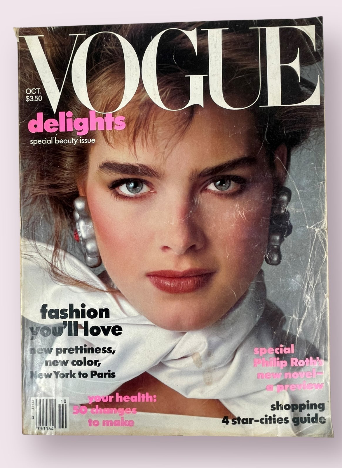 Vogue – Octobre 1983 avec Brooke Shields sur la couverture emblématique de Richard Avedon