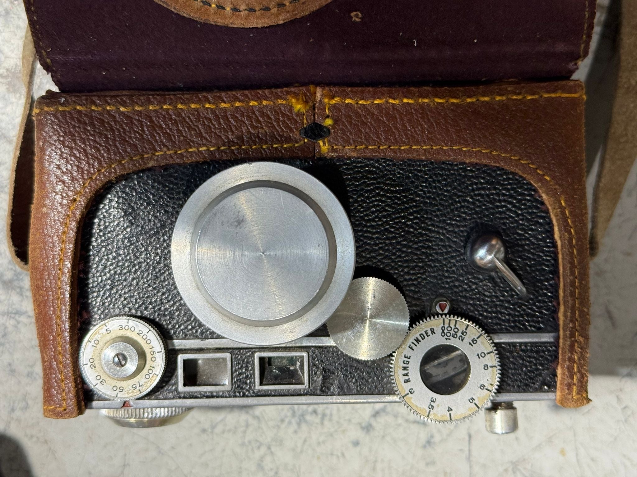 Argus C3 35mm Rangefinder Camera w/ Cintar 50mm f/3.5 Lens + Case – Very Good Condition