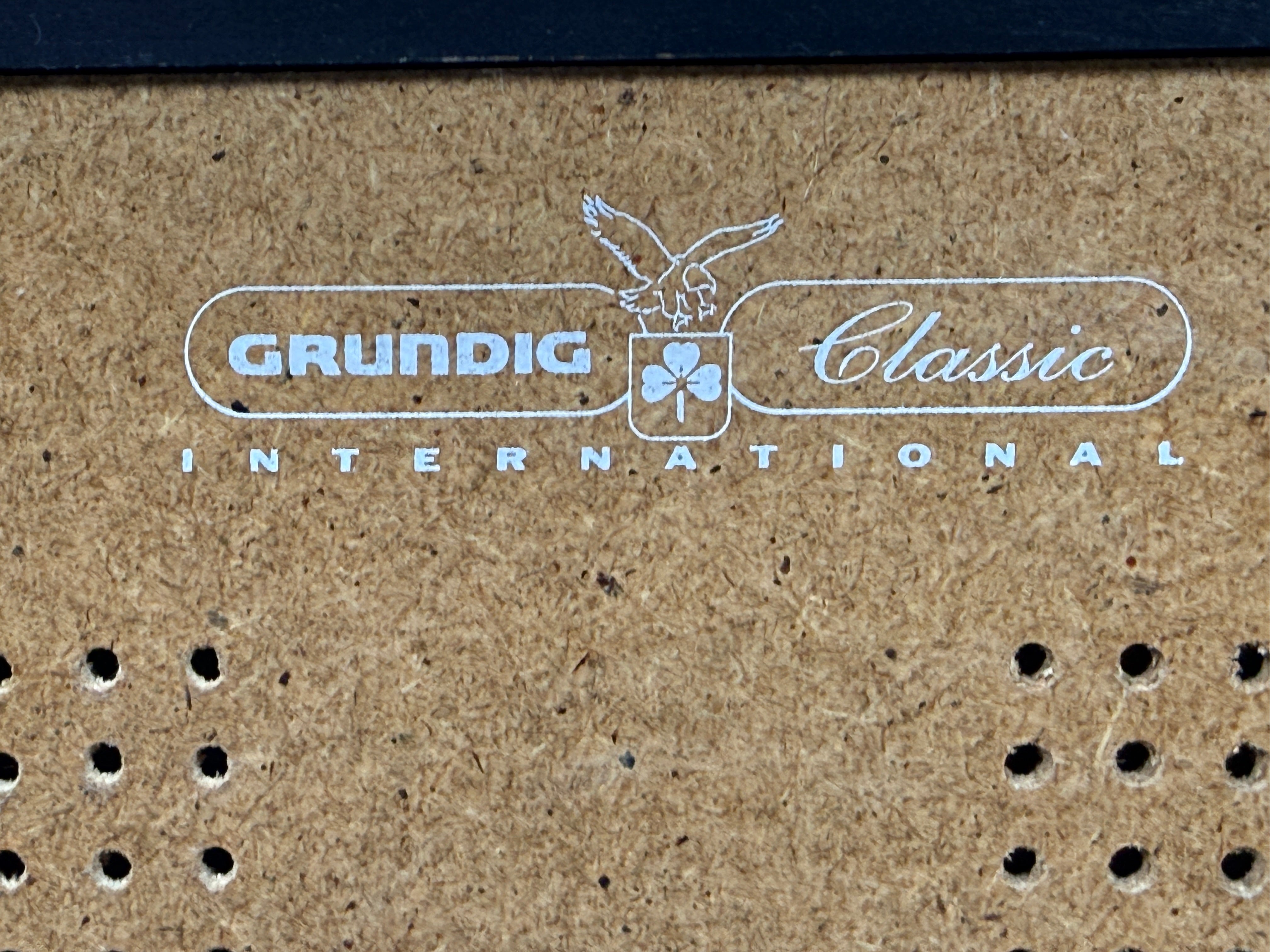 Vintage Grundig Classic, 960 Retro AM/FM, Shortwave Radio, 2000.