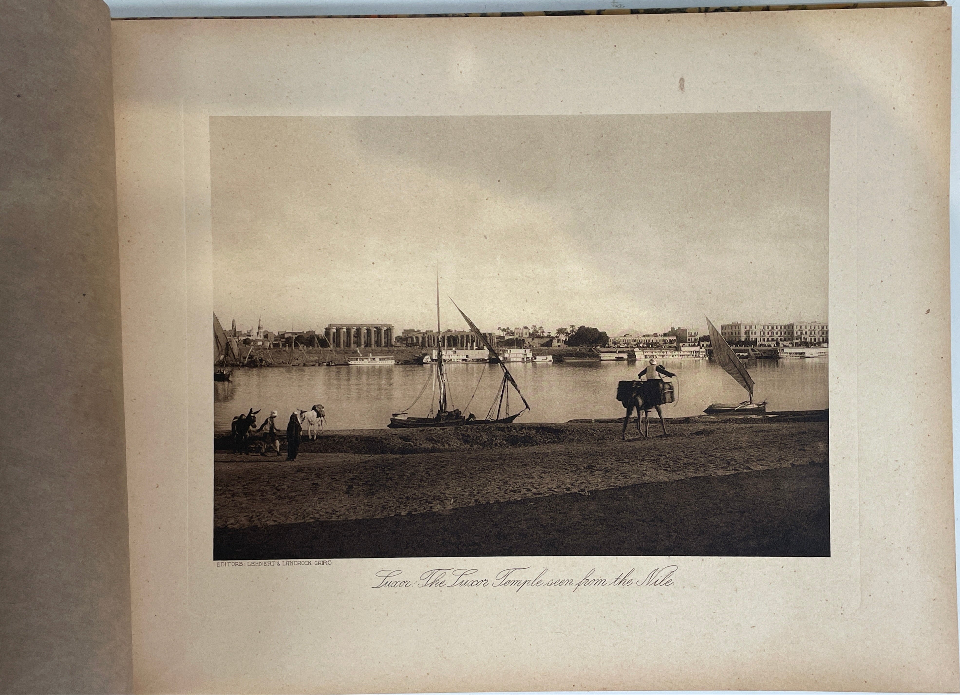 Voir le livre / Au pays des PHARAONS 24 images artistiques de la Haute-Égypte