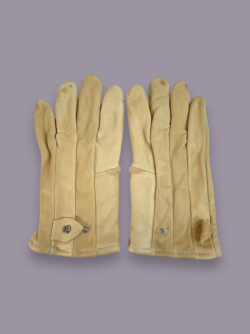 Paire exquise de Gants en Cuir de Kangourou de couleur beige