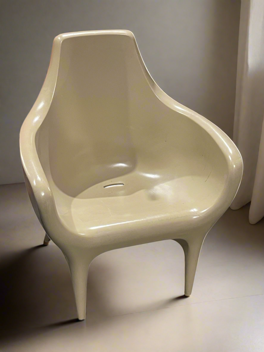 BD “Showtime” Armchair by Jaime Hayon