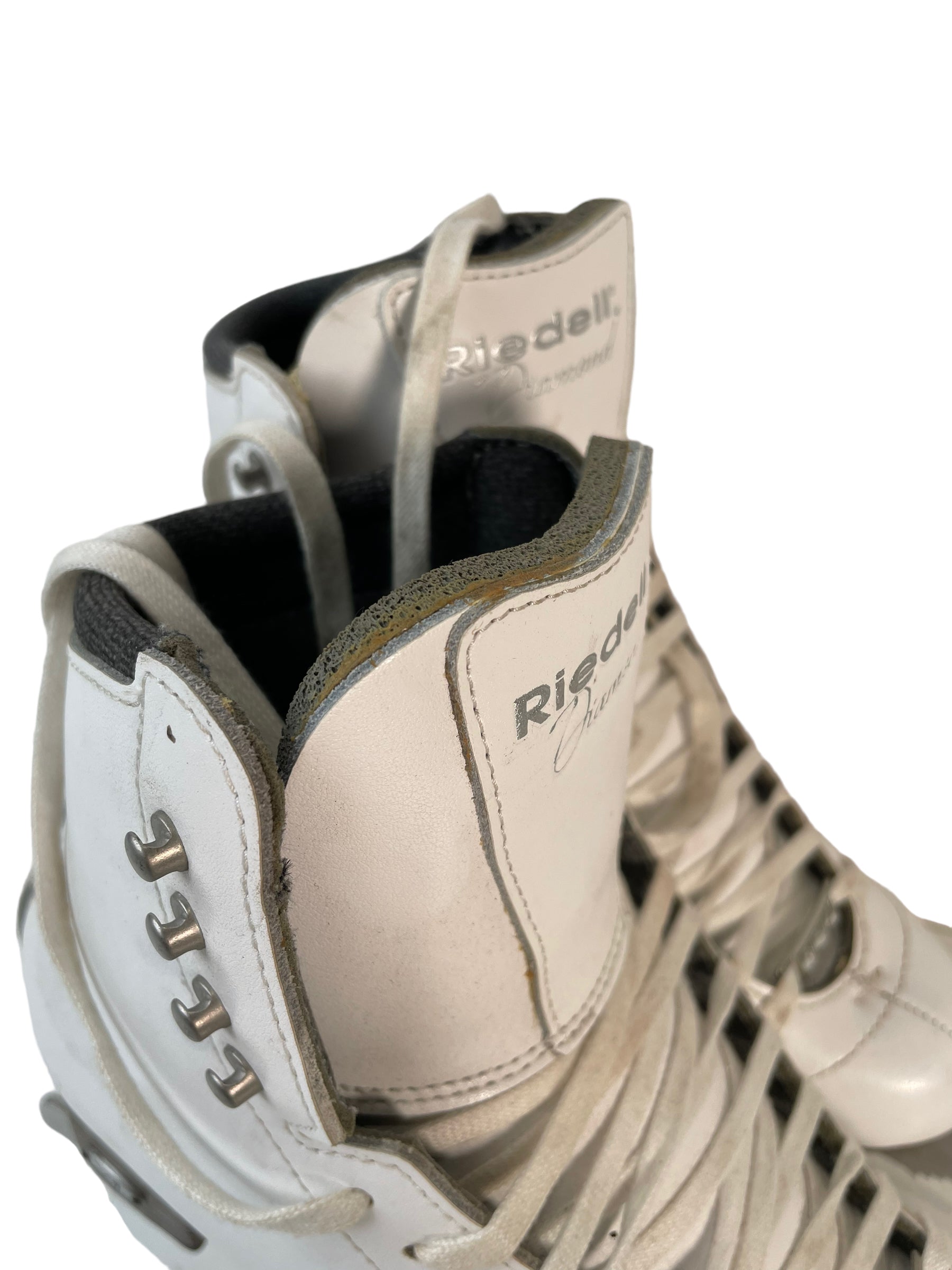Used Riedell Diamond Figure Skates in size 5 (Model 133) featuring Eclipse Capri blades