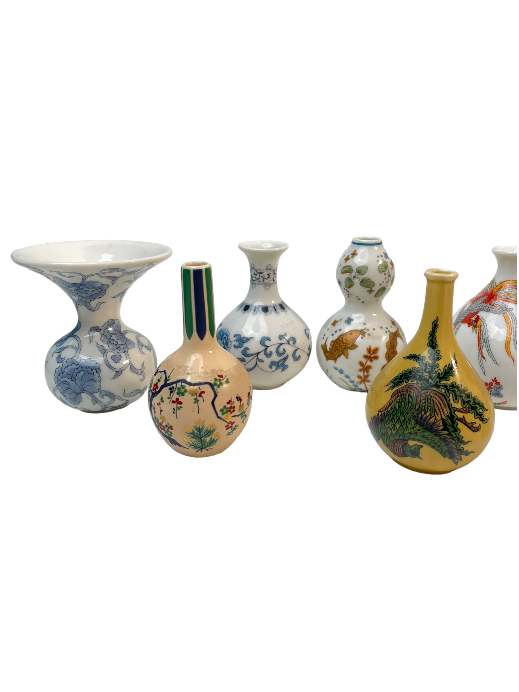 Ensemble exquis de 12 Miniatures Vases en Porcelaine Japonaise Vintage