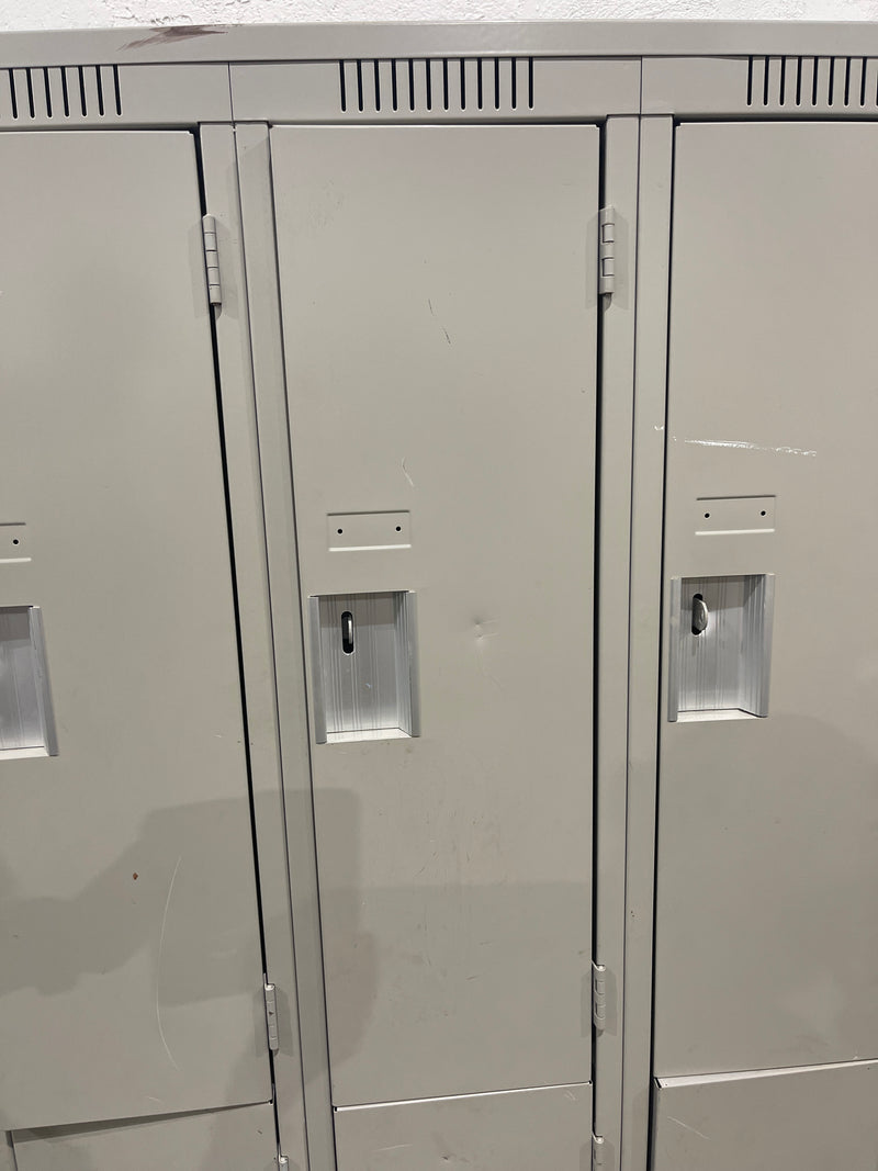 Eight lockers set, half size lockers steel solid