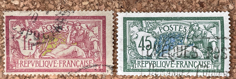 Paire de timbres, vers 1900-1923. France. 1 fr &amp; 45