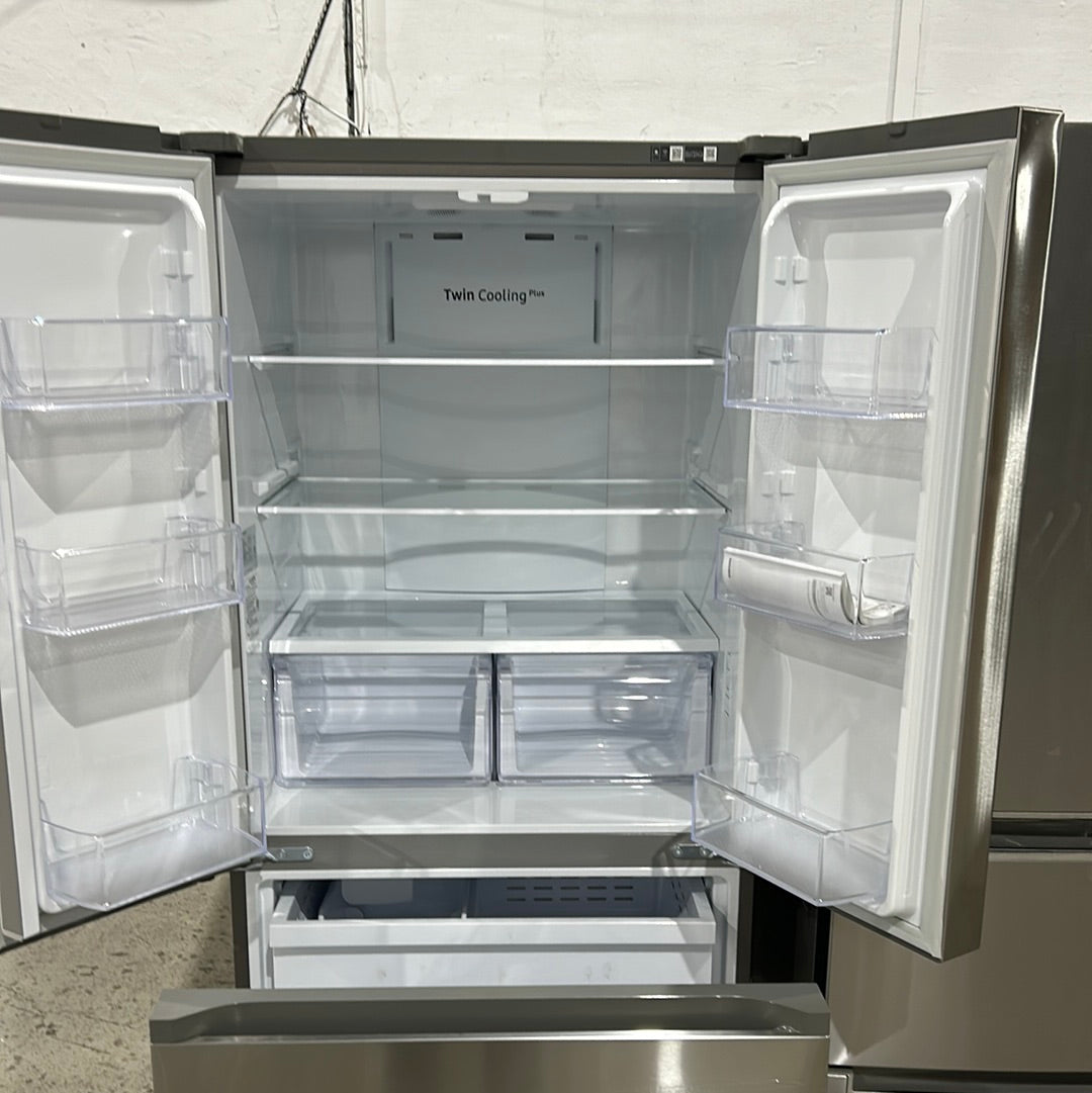 Réfrigérateur Samsung à portes françaises de 33 po, 19,5 pi³ avec machine à glaçons
